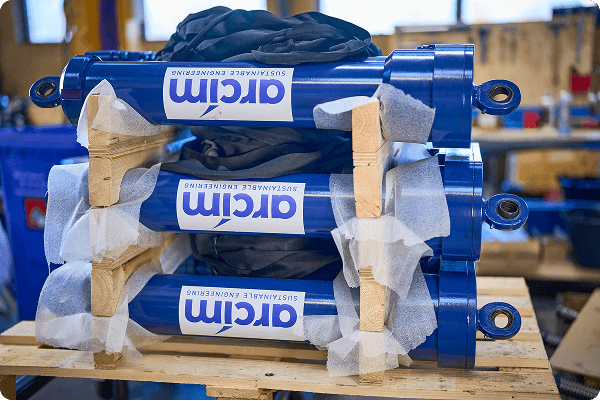 arcím actuators being packaged for delivery